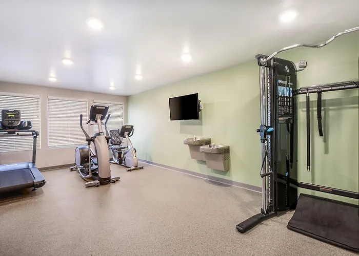 Woodspring - Chicago Libertyville