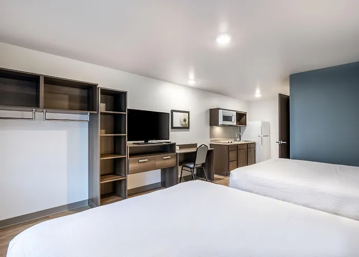 Woodspring - Chicago Hotel Libertyville