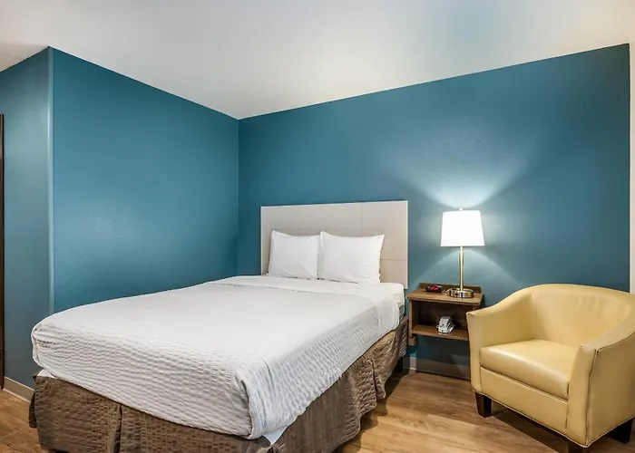 Woodspring - Chicago Libertyville